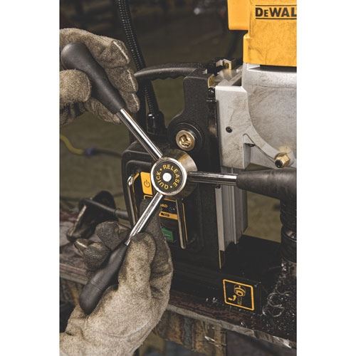 DWE1622K 2" 2-Speed Magnetic Drill Press-4